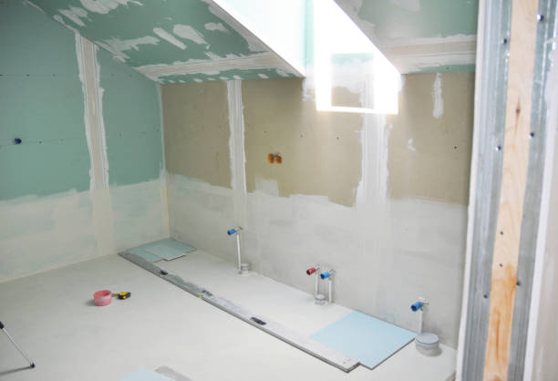 Best Eco-Friendly and Low-VOC Painting  in Gladstone, MI